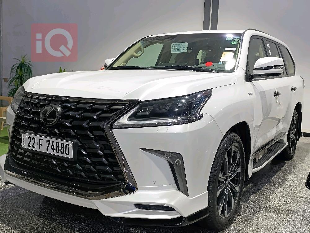 Lexus LX